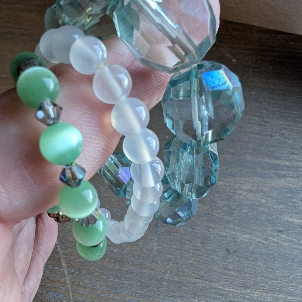 Gorgeous Green and White Stack Bracelet Set